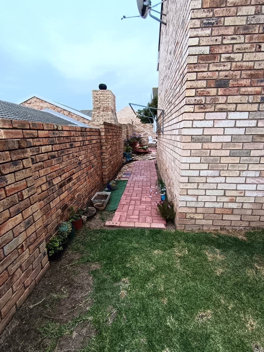 3 Bedroom Property for Sale in Jeffreys Bay Central Eastern Cape